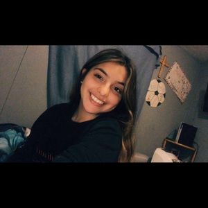 Meet your Posher, Desiree